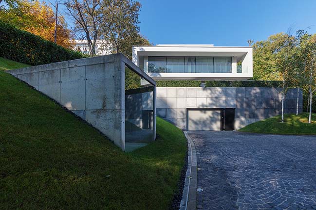 Villa Cinquecento by NAPUR Architect Ltd.