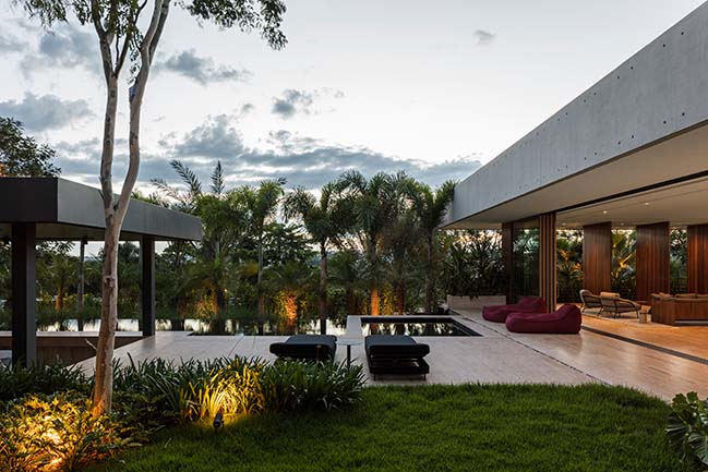RV3 House by Aguirre Arquitetura