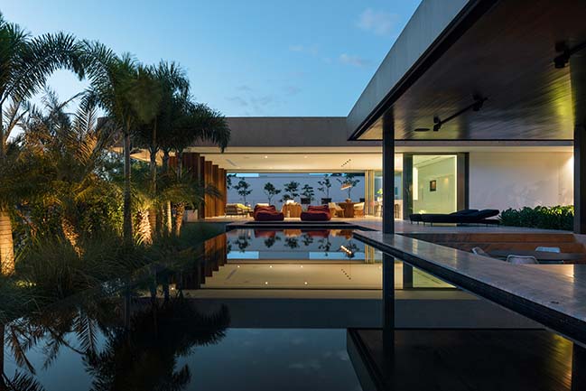 RV3 House by Aguirre Arquitetura