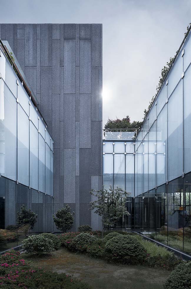 Cyrus Tang Foundation Center by UAD