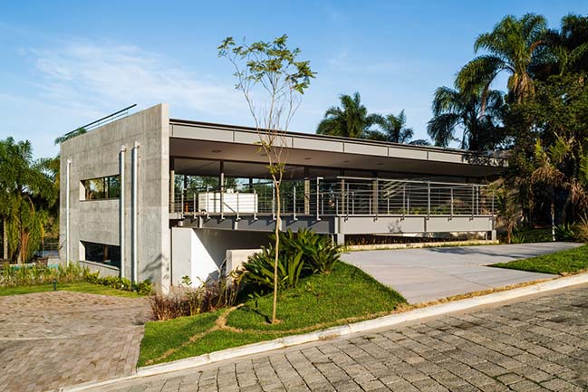 House LLM by Obra Arquitetos