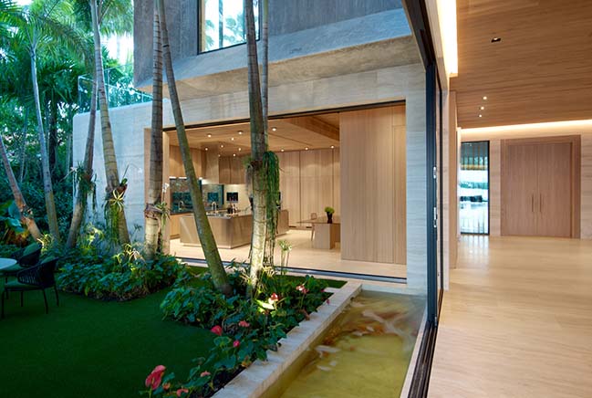 Bal Harbour House by Oppenheim Architecture