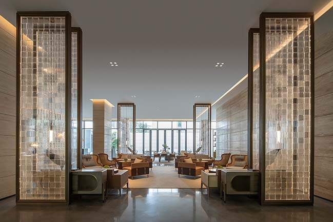 Joyze Hotel Xiamen Curio Collection by Hilton by CCD / Cheng Chung Design (HK)