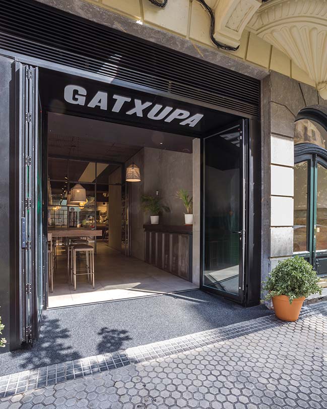 GATXUPA bar-restaurant by Pura Arquitectura