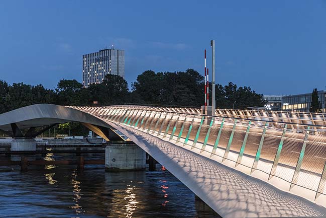Lille Langebro: New cycle and pedestrian bridge in Copenhagen by WilkinsonEyre