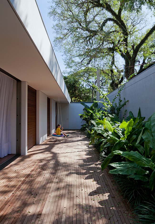 Alto de Pinheiros House by AMZ Arquitetos
