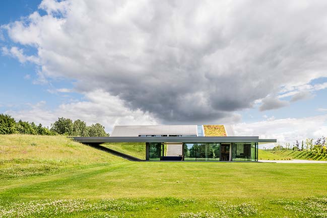 Green Line: Villa in Warmia by Mobius Architekci