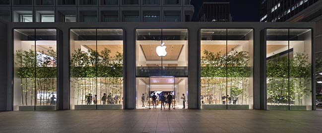 Apple Marunouchi creates a restrained presence in the heart of Tokyo