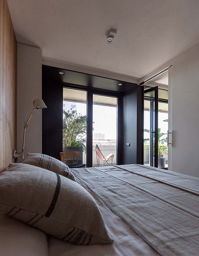 Llull apartment by YLAB Arquitectos