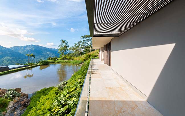 Laguna House in the Colombian Mountains by David Macias Arquitectura and Urbanismo