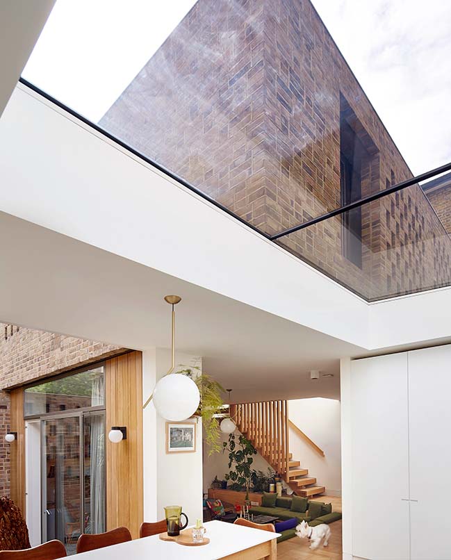 Aperture House by Paul Archer Design