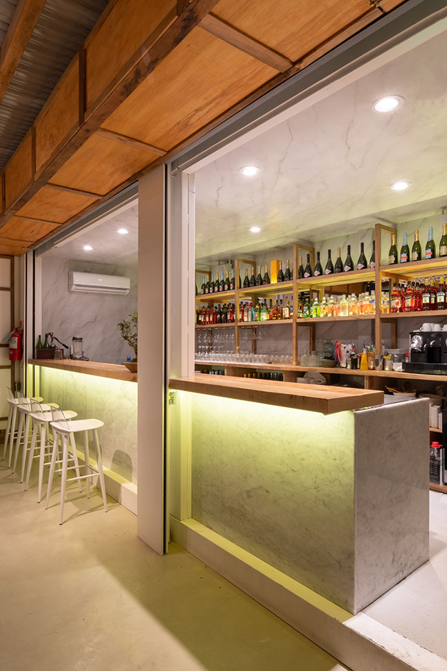 Tokin Sushi Bar by Estudio Montevideo