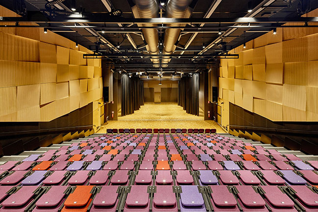 Melville Senior High School Theatre by Cox Architecture