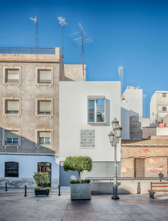 Carmen House by Rocamora Diseño y Arquitectura