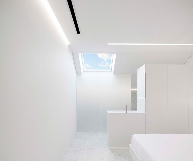 Penthouse in Costa Blanca by Fran Silvestre Arquitectos