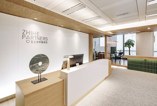 Zhihe Partners Lawyers Office by Studio DOTCOF