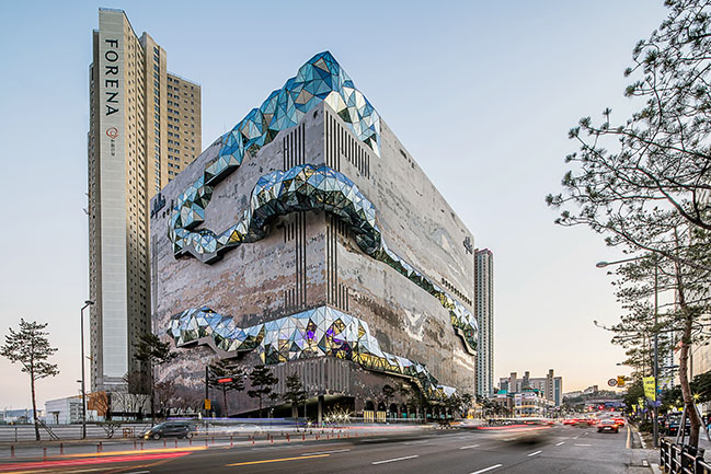 OMA-Designed Galleria Department Store Completes in South Korea
