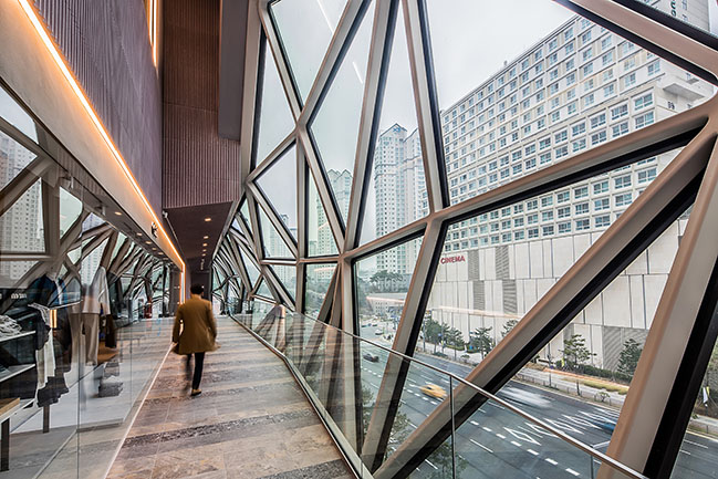 OMA-Designed Galleria Department Store Completes in South Korea