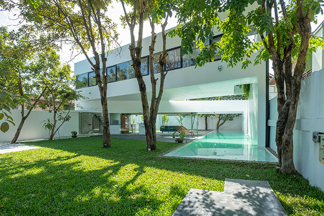 The White House by Saola Architects
