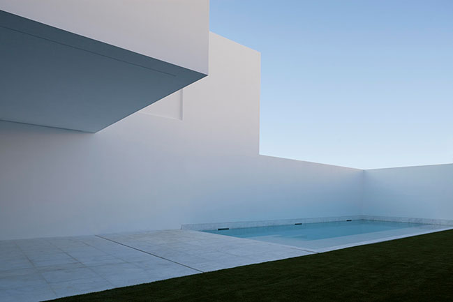Pati Blau by Fran Silvestre Arquitectos