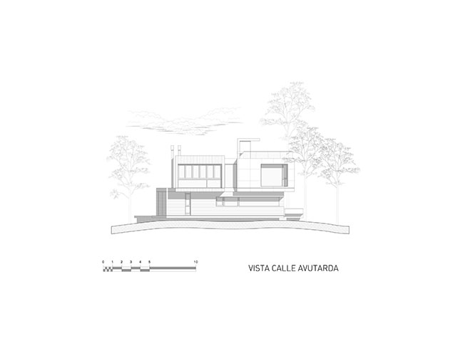 Jacarandá House by Estudio Galera Arquitectura