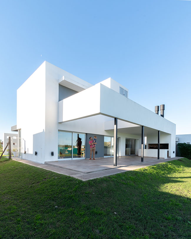 House Fincas by MZ Arquitectos