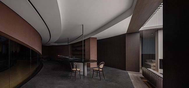 SigMann Showroom by Spring Design Office