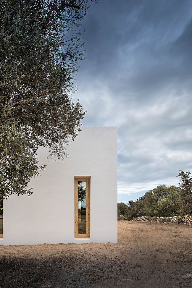 Es Pou: A house in Formentera by Marià Castelló Architecture