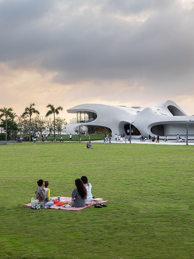 Cloudscape of Haikou by MAD Architects Completes and Opens