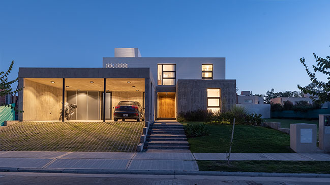 LOP House by Fanesi and Navarro Arquitectas