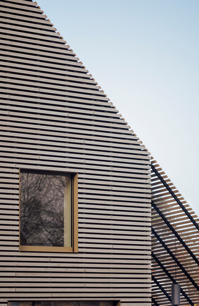 Pergola House: Một biệt thự bằng gỗ của rundzwei Architekten BDA ở Berlin