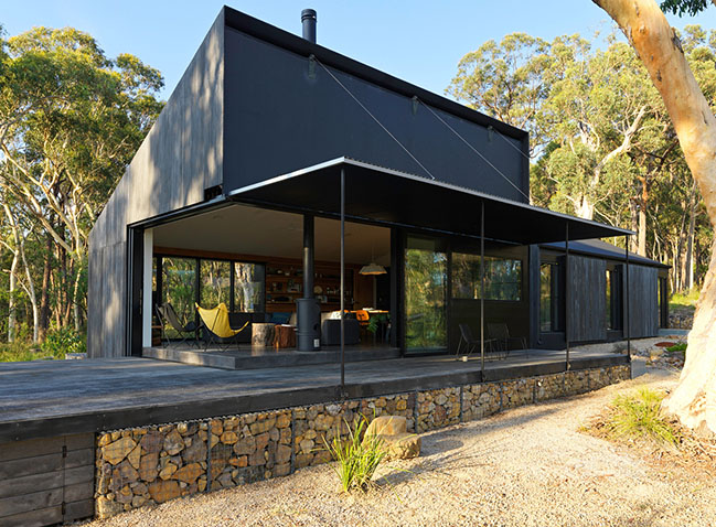 Off Grid House by Anderson Architecture
