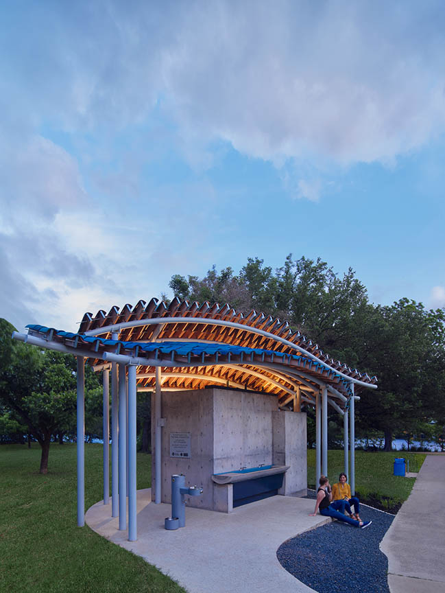Festival Beach Restroom by Jobe Corral Architects
