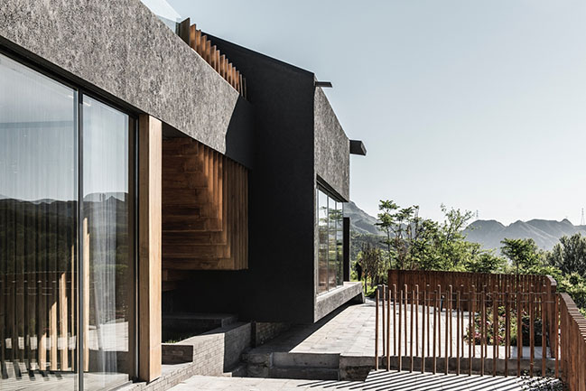 A residence on the hillside - Donghulin Guest House by Fon Studio