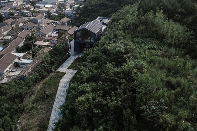Dinh thự trên sườn đồi - Donghulin Guest House by Fon Studio