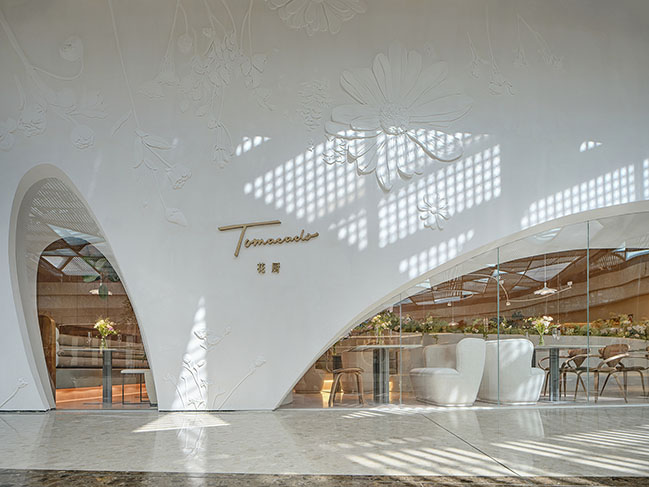 Tomacado (Shanghai IFC) by Liang Architecture Studio
