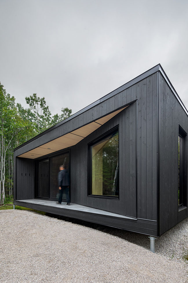 Forest Glamp by Bourgeois / Lechasseur architects
