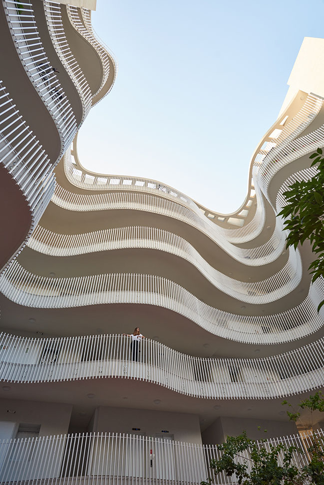 HQ Architects completes Fein 1 Central, a new apartment complex in Tel Aviv