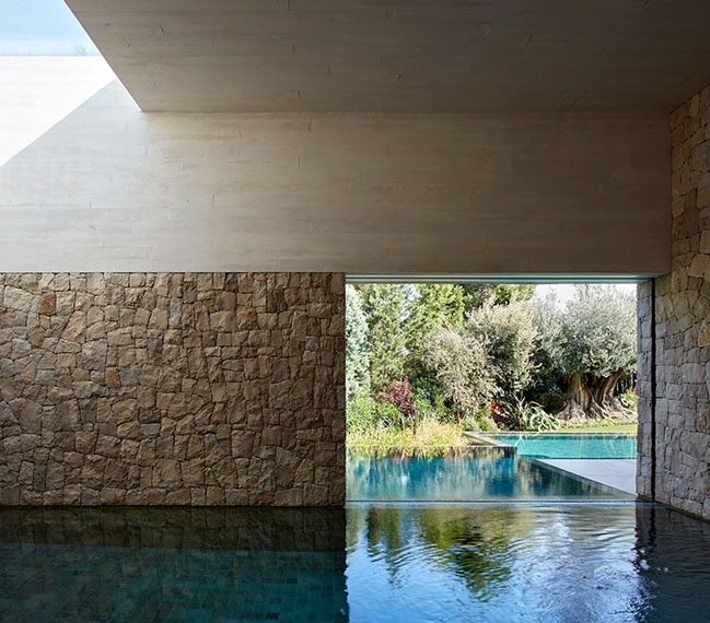 Olea House by Ramón Esteve Estudio | Revisiting the Plinth