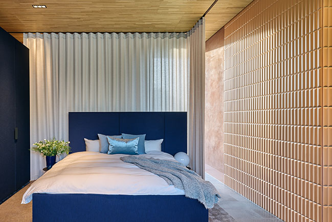Guesthouse Floating Connection by Ippolito Fleitz Group