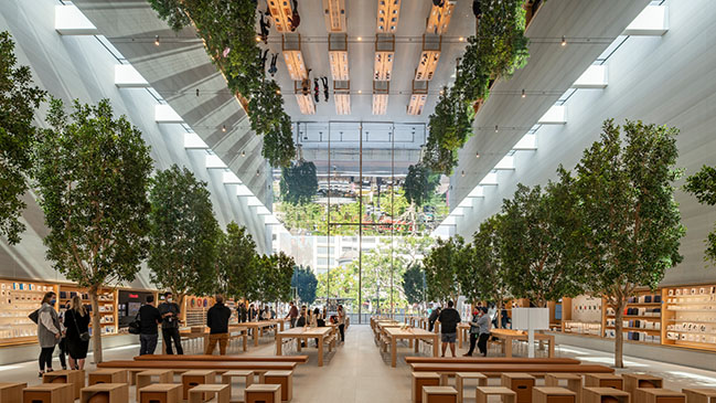 Apple at The Grove by Foster + Partners | A dynamic hall of illusions that captures the vitality of Los Angeles