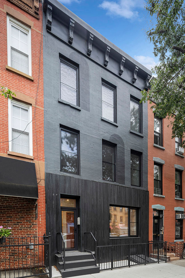 South Slope Townhouse by Overley Office