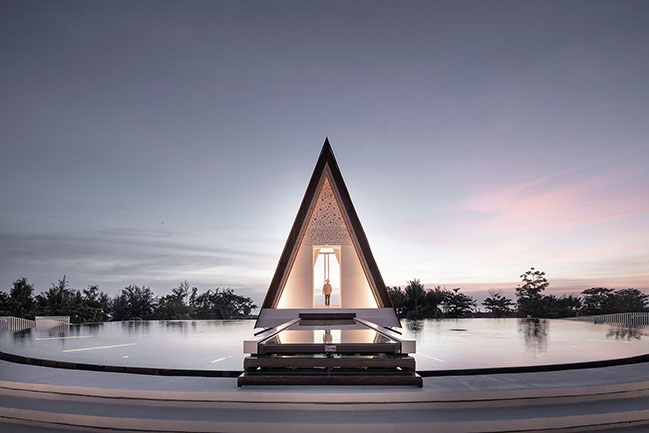 Dysis Chapel of Poly Shallow Sea, Sanya by Shanghai United Design Group Co., Ltd