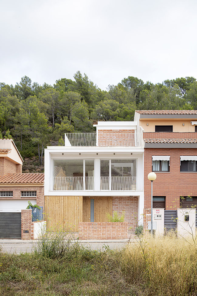 Casa 22 Avellaners by Guillem Carrera