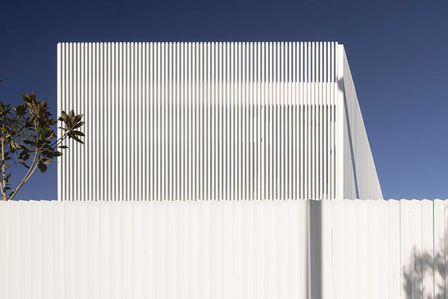 Piera House by Fran Silvestre Arquitectos