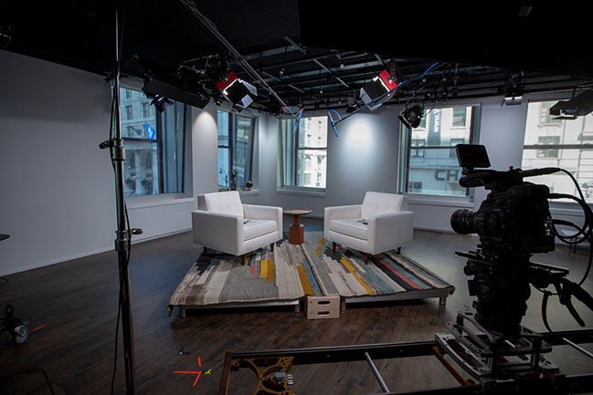Interdisciplinary Architecture Completes Studio for LinkedIn in Empire State Building