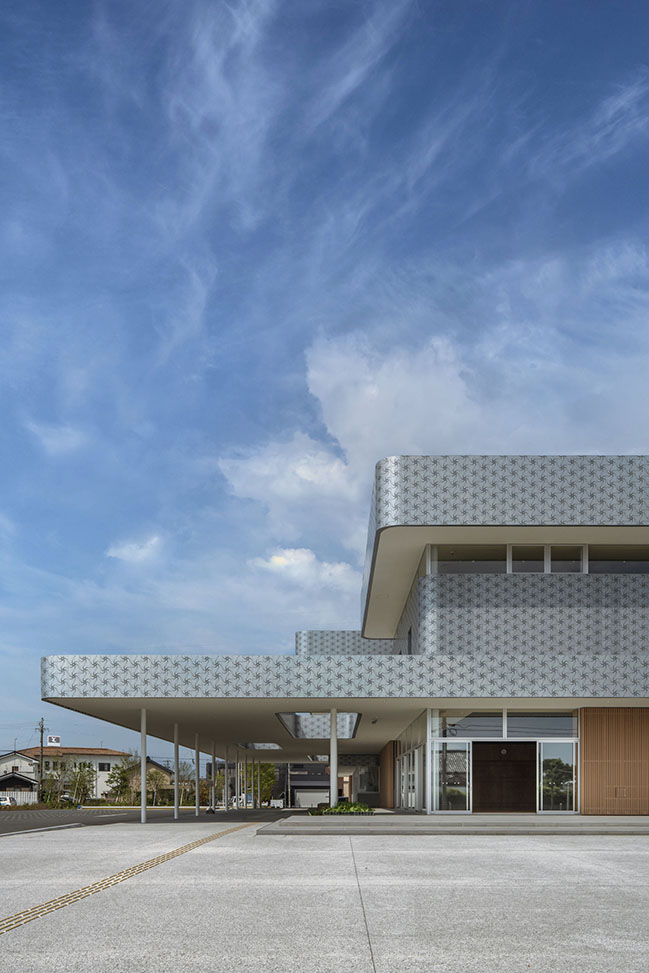Kozakai Kifukan Community Center by Yasuyuki ITO / C+A Coelacanth and Associates