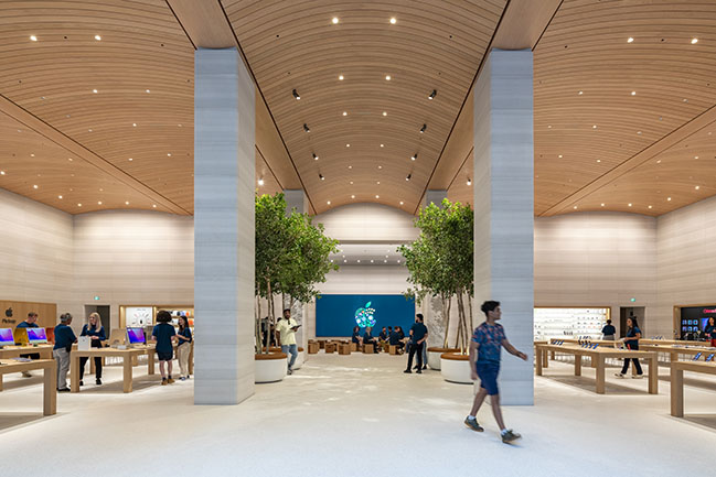 Apple Brompton Road, London by Foster + Partners is now open