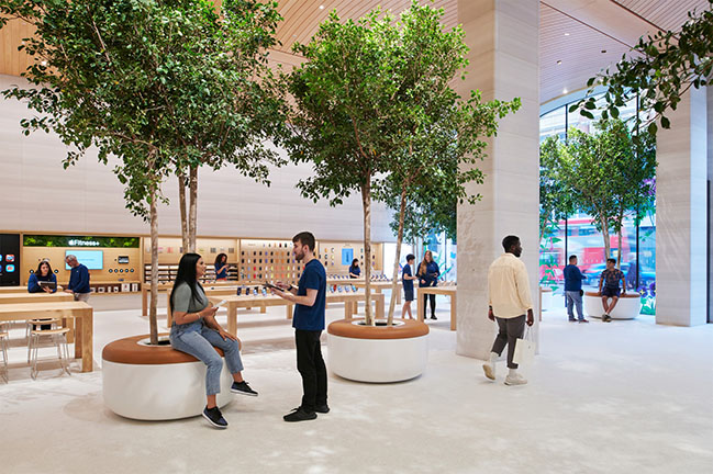 Apple Brompton Road, London by Foster + Partners is now open