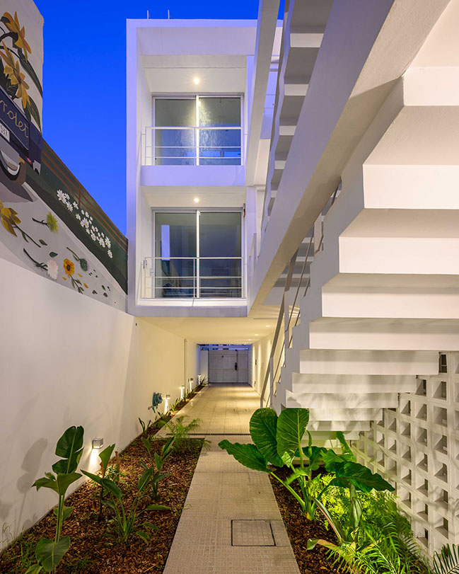 Emilio Zola 5915 by MASArqs studio | Horizontal housing complex